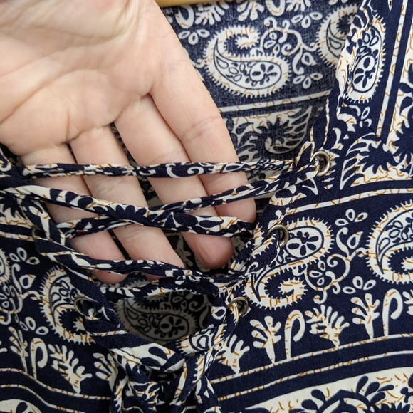 Papillon Paisley Print Lace Up Neckline T-Shirt - Picture 5 of 13